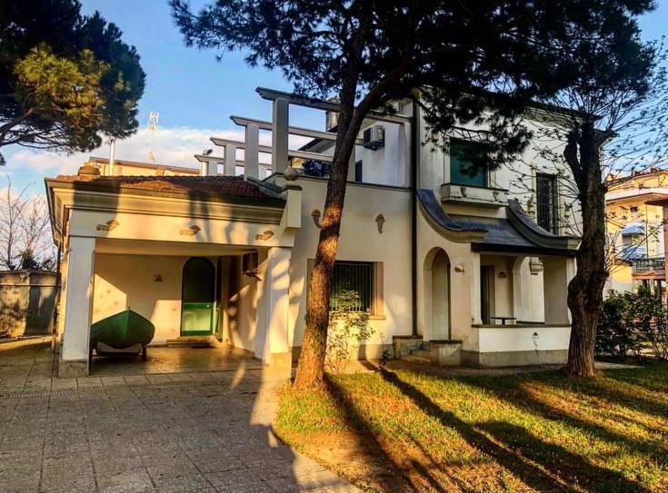 Villa Alda Suites & Rooms Cervia Bagian luar foto