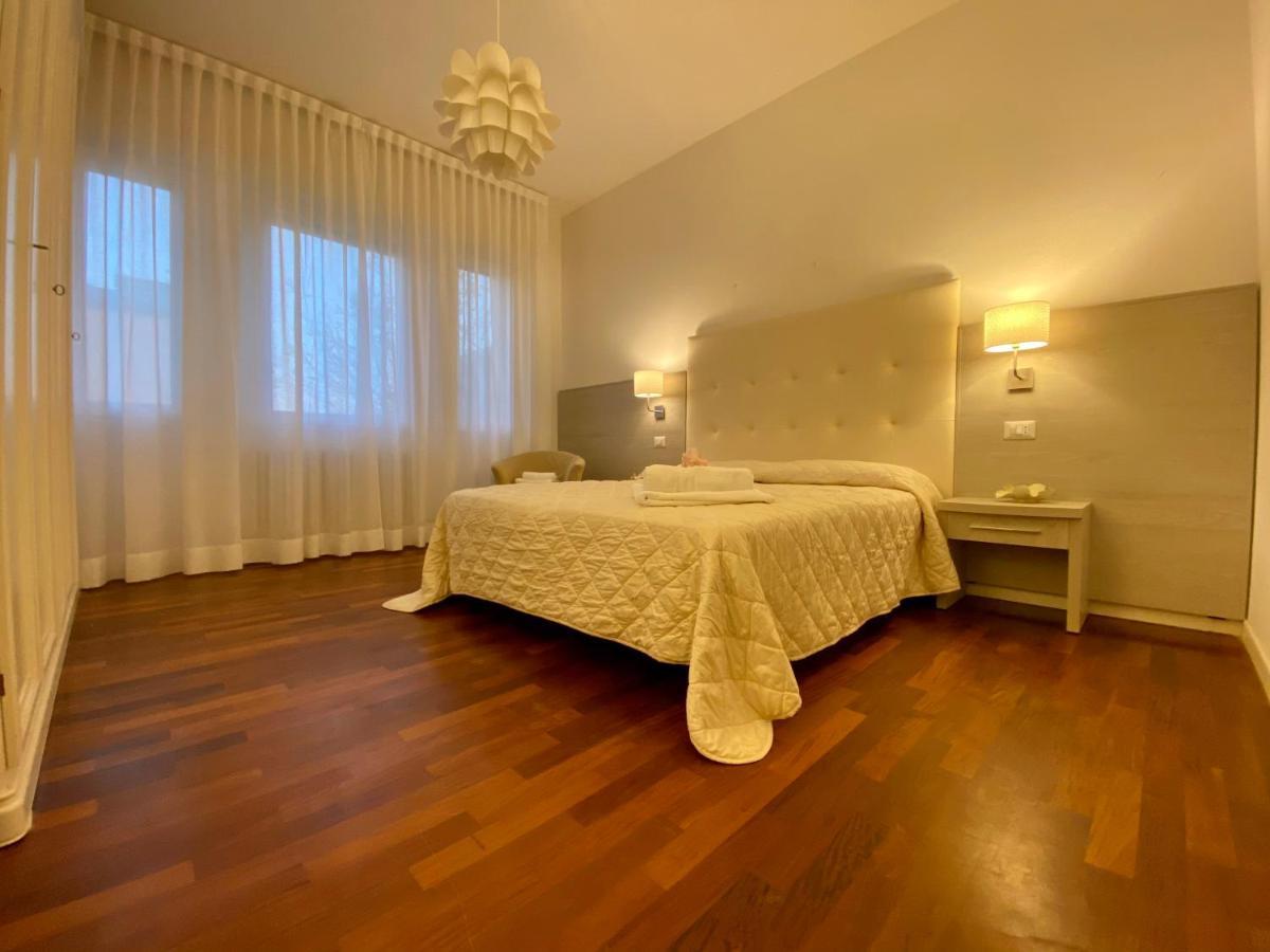 Villa Alda Suites & Rooms Cervia Bagian luar foto