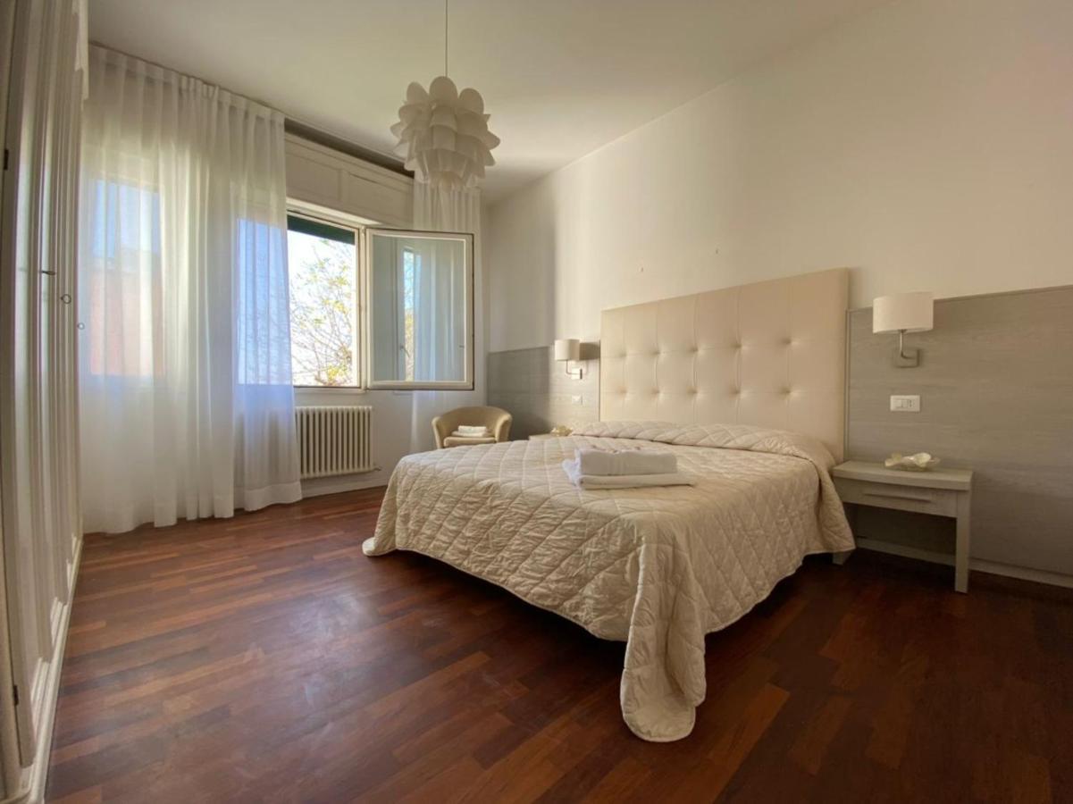 Villa Alda Suites & Rooms Cervia Bagian luar foto