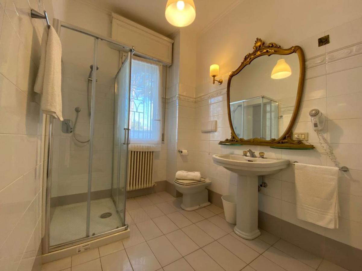 Villa Alda Suites & Rooms Cervia Bagian luar foto
