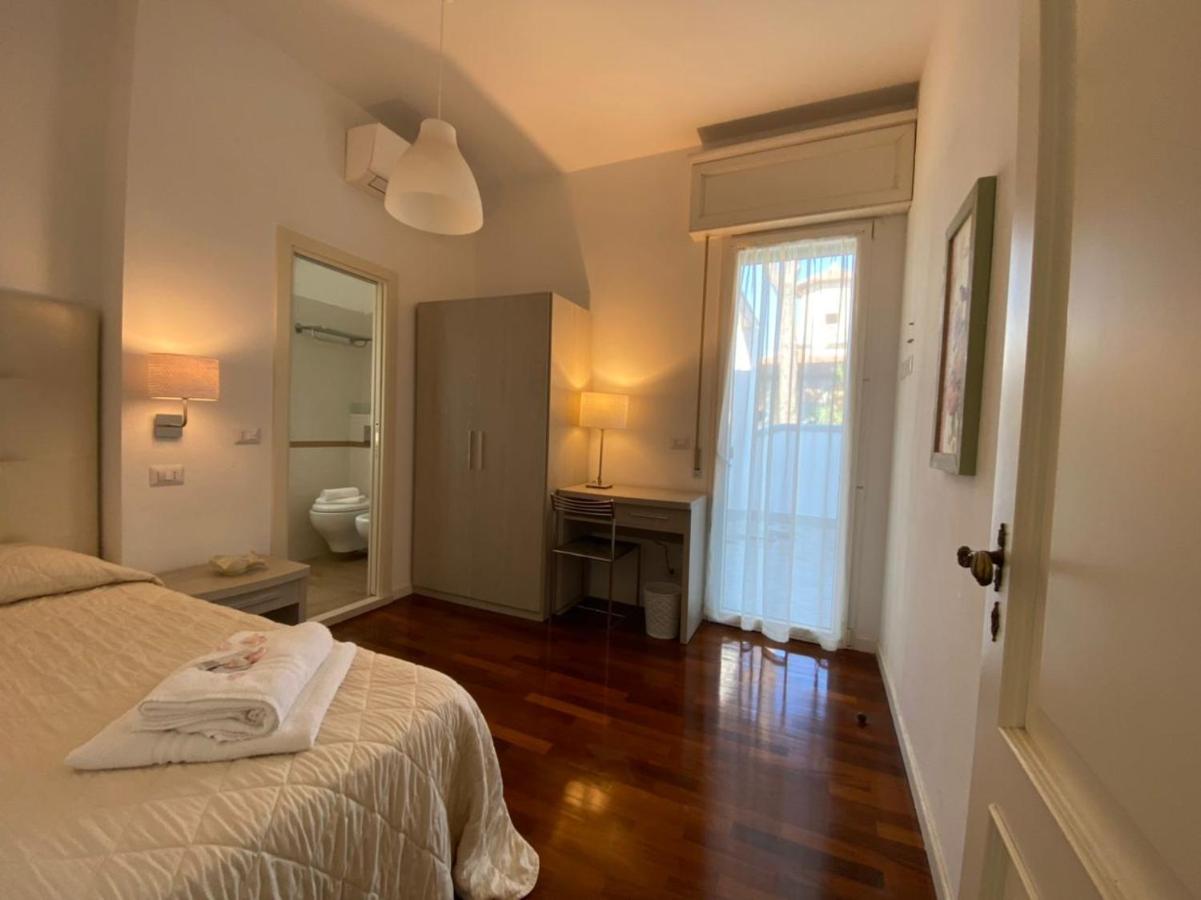 Villa Alda Suites & Rooms Cervia Bagian luar foto