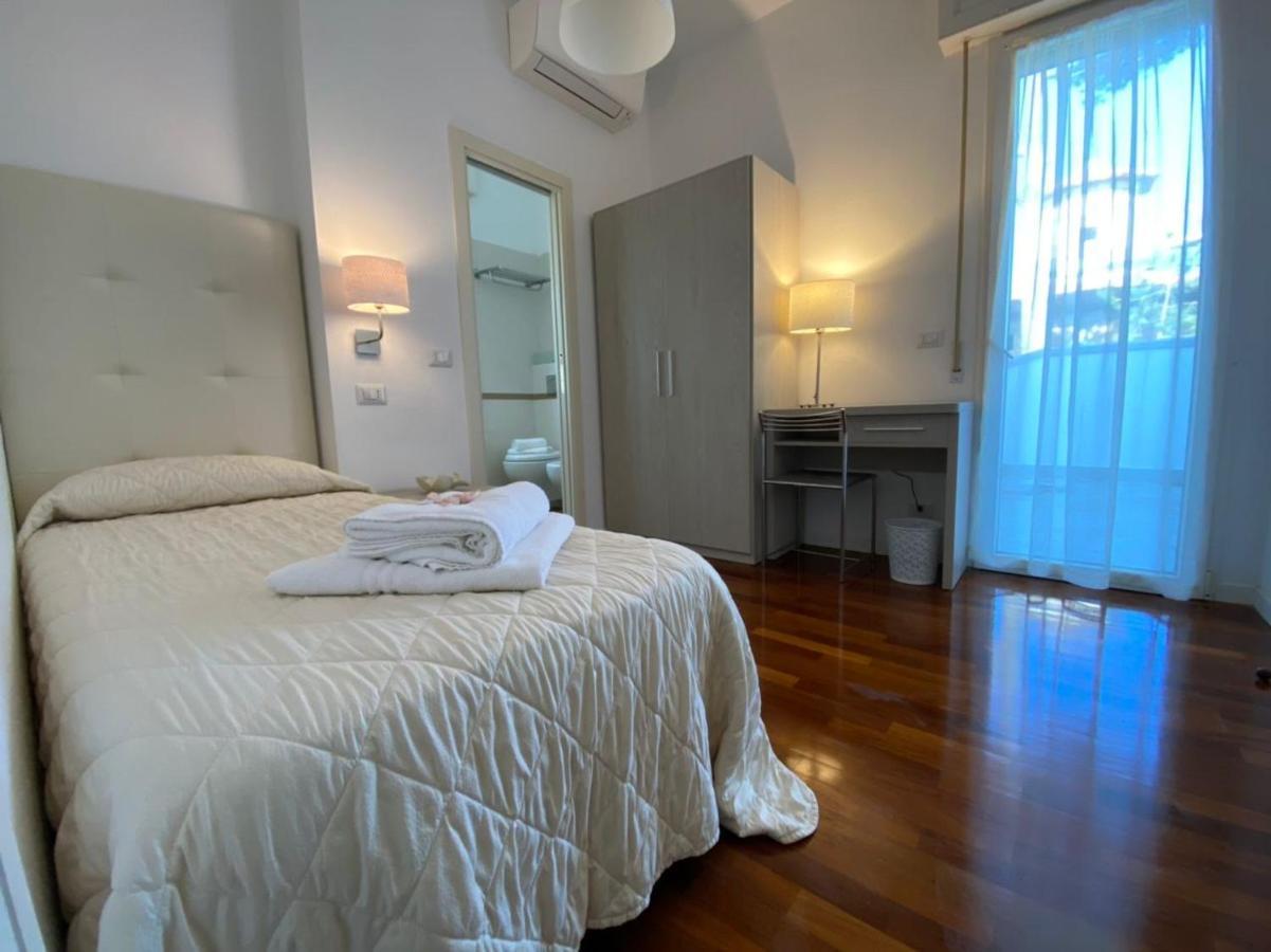 Villa Alda Suites & Rooms Cervia Bagian luar foto